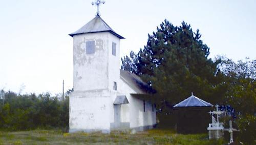 Biserica - vedere exterioară